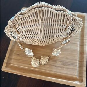 Tommy Bahama Woven Wicker Sea Shell 🐚 Purse